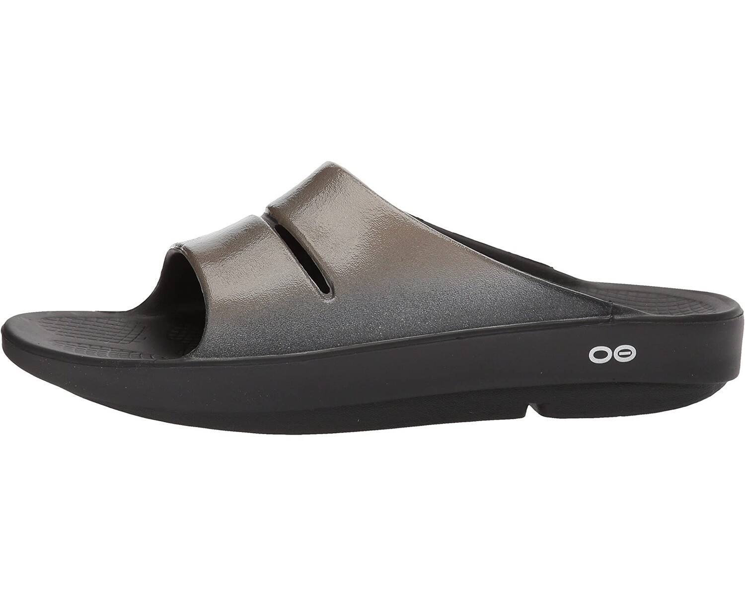 

Сандалии Ooahh Luxe OOFOS, латте