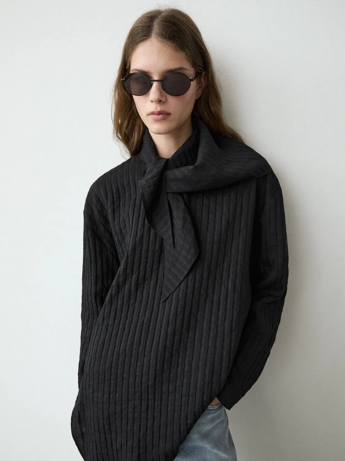 Полосатая струящаяся рубашка с отделкой в виде шарфа Massimo Dutti, черный — фото 2
