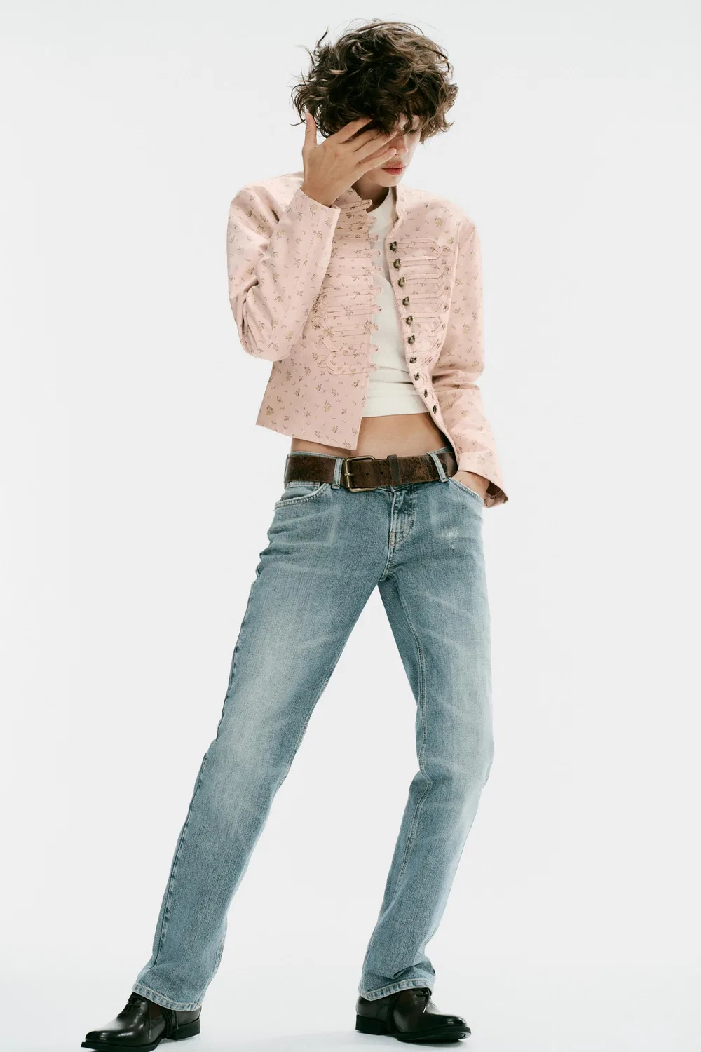 Пиджак с цветочным принтом, приталенного кроя. ZARA, Dusty pink — фото 2