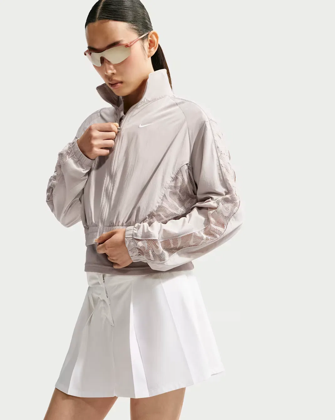 Женская укороченная спортивная куртка с кружевом Nike Sportswear, Cream II/Cream II/White — фото 3