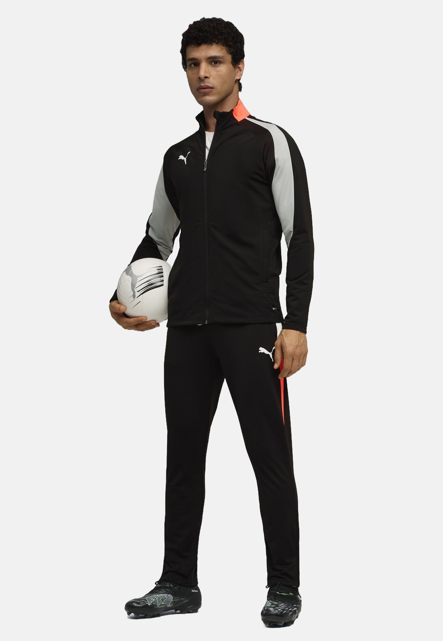 

Спортивный костюм Puma INDIVIDUALLIGA SET, Black- White-Flat Light Gray/Black