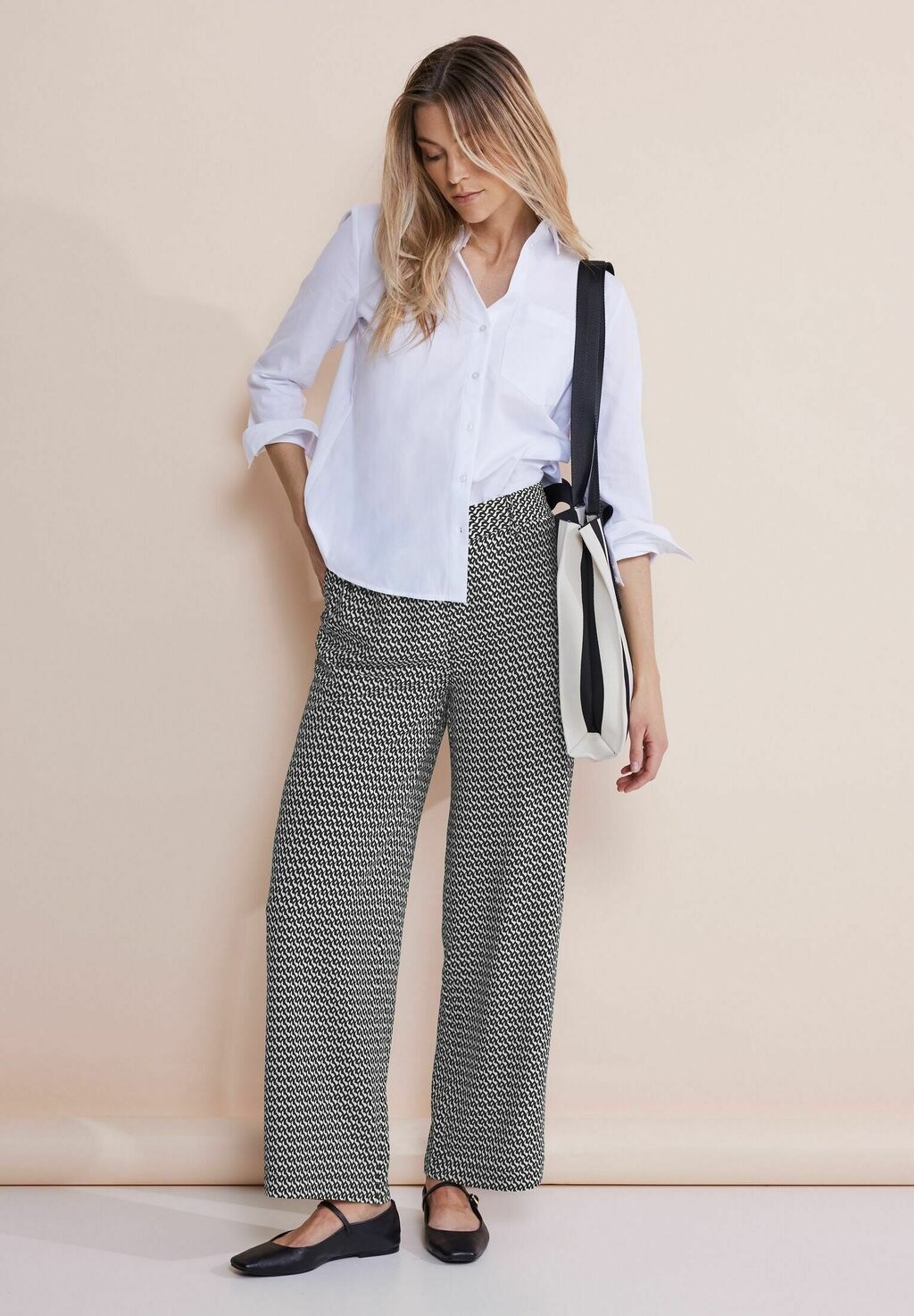 

Брюки TROUSERS Street One, черный