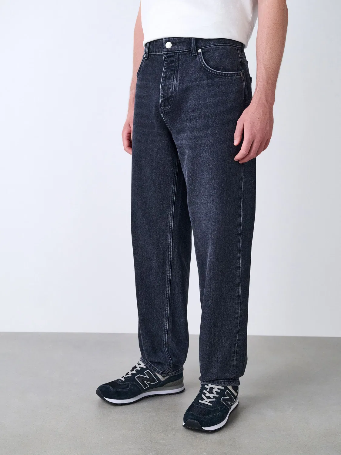 Джинсы Relaxed Tapered Fit Vintage Wash Next, черный