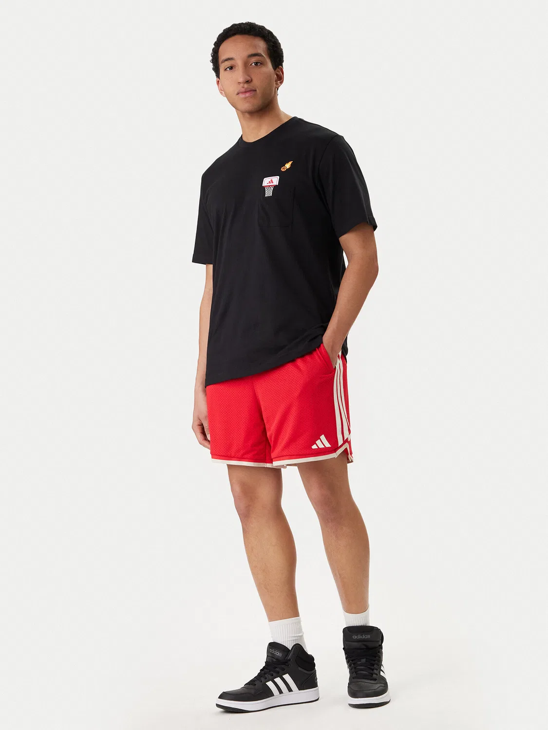 Мужские спортивные шорты стандартного кроя Stadium Adidas, красный — фото 2