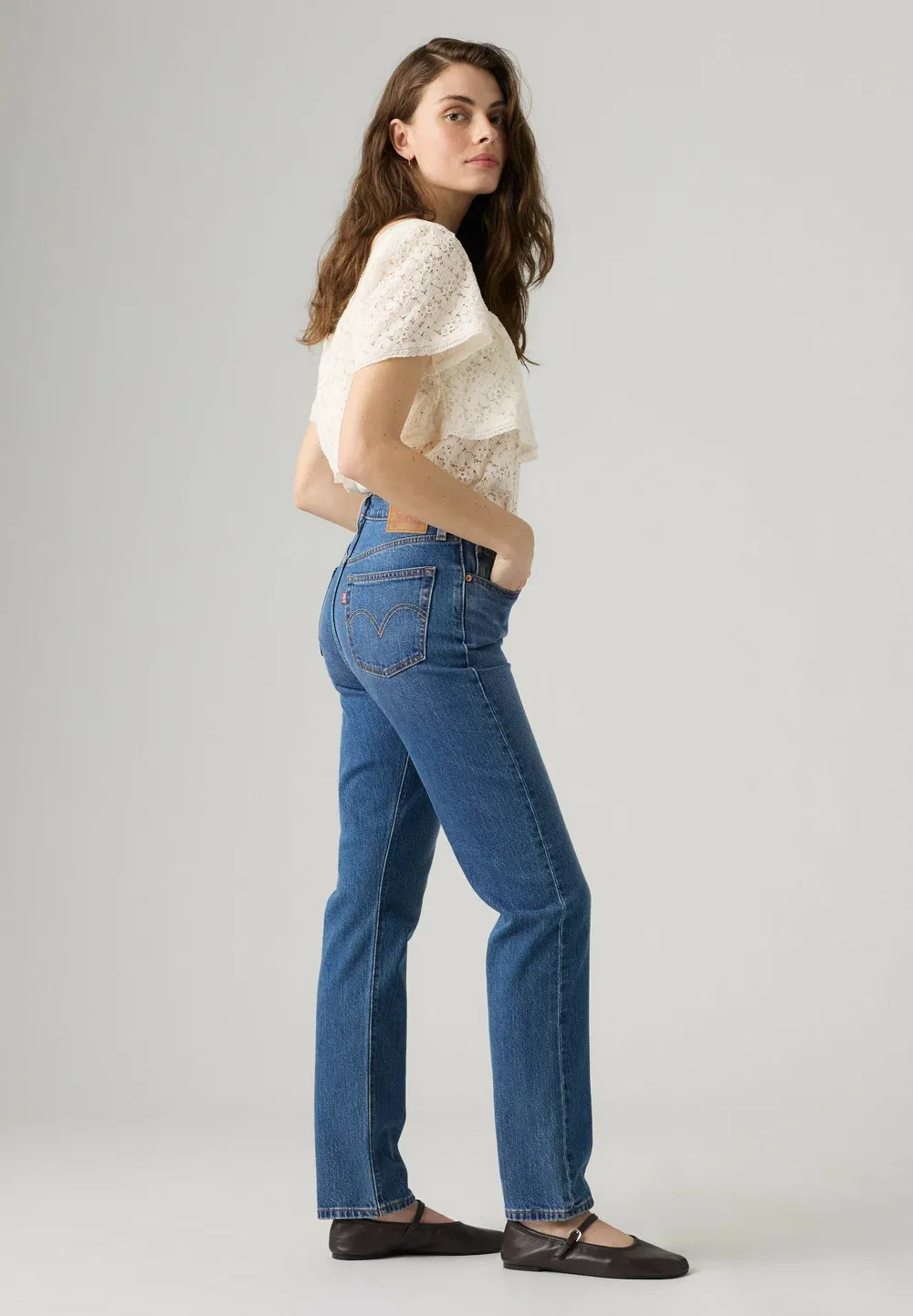 Женские джинсы 501 - джинсы прямого кроя Levi'S, Pretty Pleasing Med Indigo Worn In — фото 4