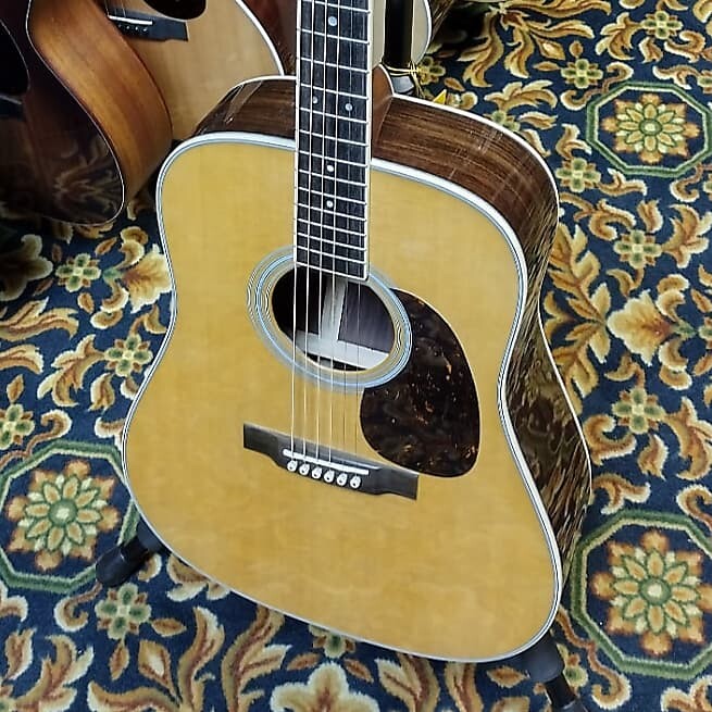 

Стандартная серия Martin D-35 Standard Series D-35