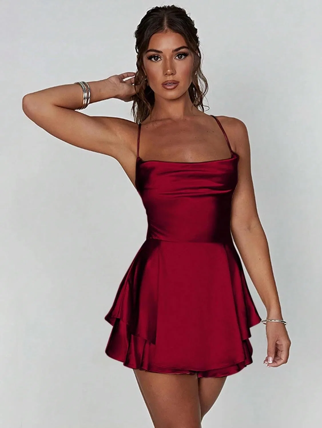 Женское мини-платье с открытой спиной и рюшами, Cherry Red — фото 2