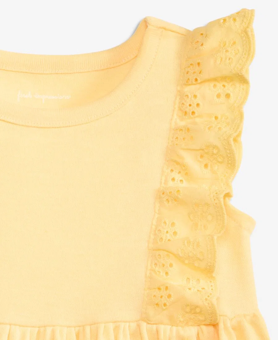 Платье-трапеция с кружевной отделкой Mix and Match Eyelet-Ruffle Dress First Impressions, Yellow Light — фото 3
