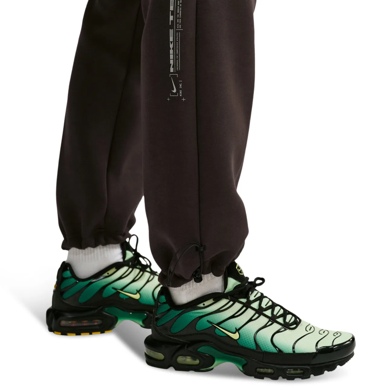 Мужские спортивные брюки с утеплением Therma-FIT, Nike, Brown/Black — фото 3