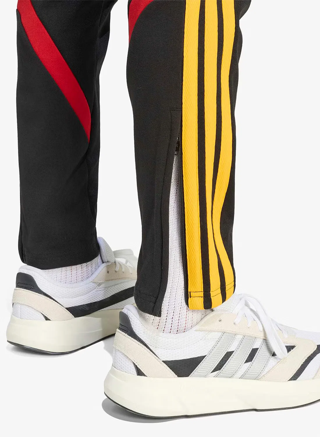 Штаны с принтом House of Tiro Nations Pack Adidas, черный — фото 4