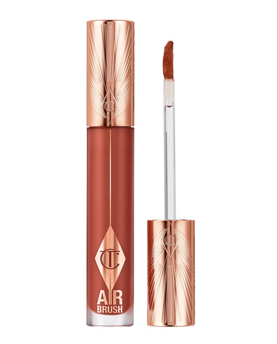 

Жидкая губная помада Charlotte Tilbury Airbrush Flawless Lip Blur, оттенок Walk Of No Shame Blur