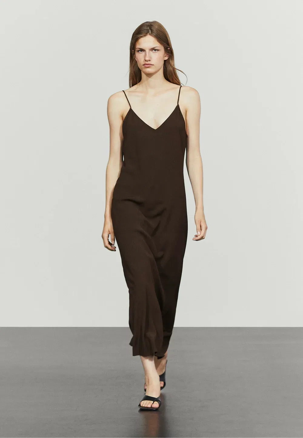 Струящееся атласное платье миди - платье макси Massimo Dutti, Brown — фото 2