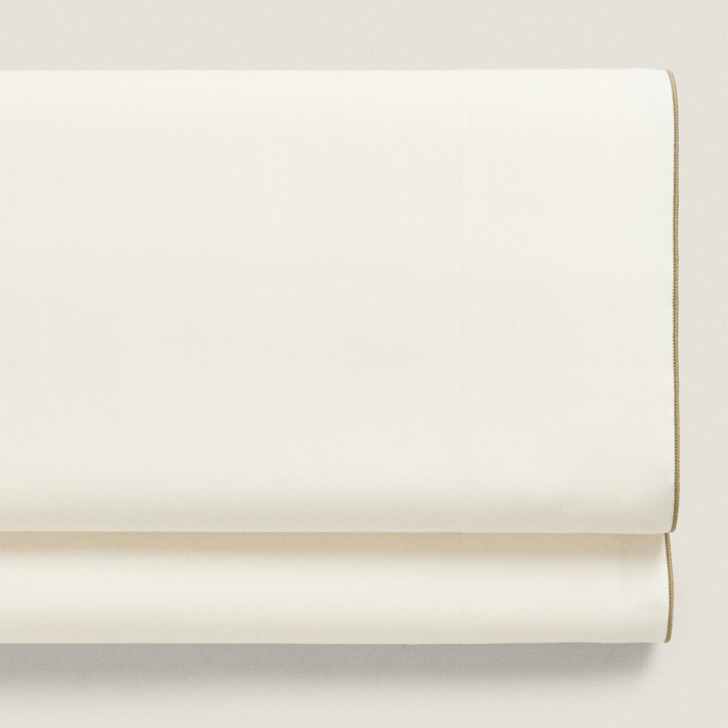 

Простыня Zara Home Cotton Percale 300 Thread Count, экрю/хаки