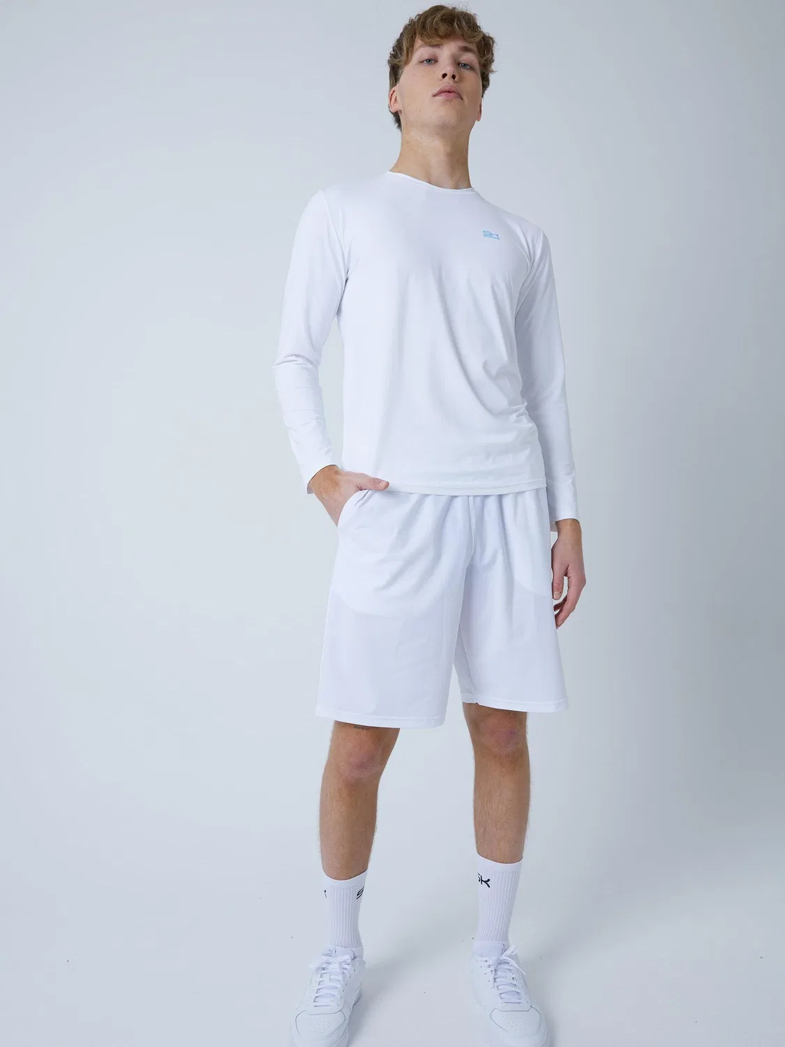 Спортивная футболка Sportkind Performance Shirt с круглым вырезом и длинными рукавами, белого цвета — фото 3