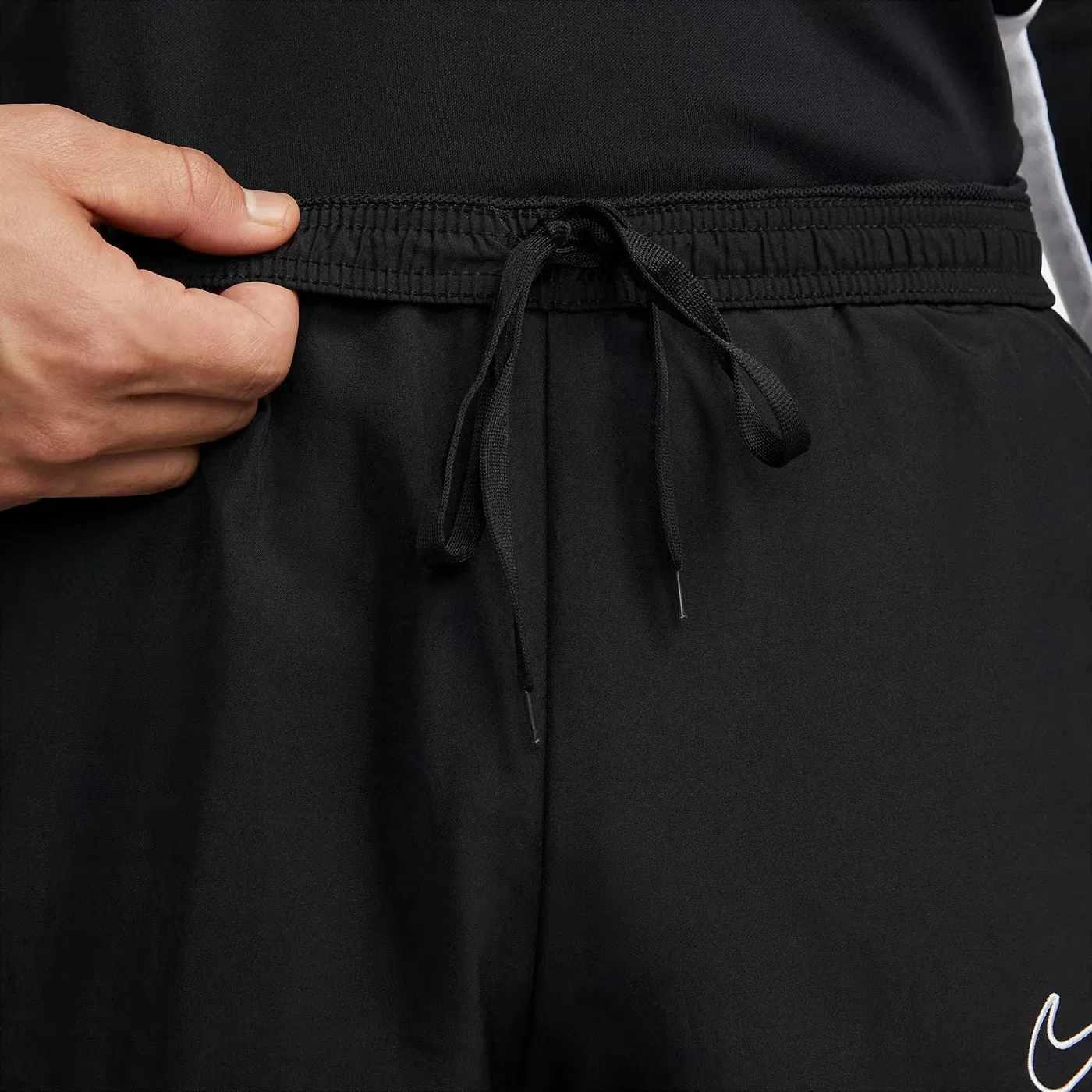 Брюки спортивные с технологией Dri-FIT Academy Woven Nike, черный — фото 2
