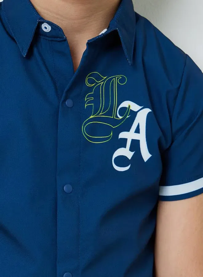 Styli Рубашка с короткими рукавами и вышивкой в полоску для мальчиков, navy blue — фото 3