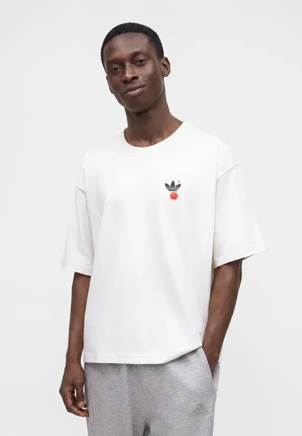 Футболка унисекс с принтом "Торт" большого размера Adidas Originals, кремовый — фото 3