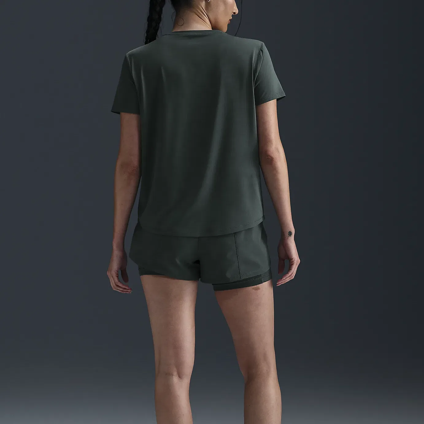 Женская футболка с принтом Nike Dri Fit, Vintage Green/Black — фото 4