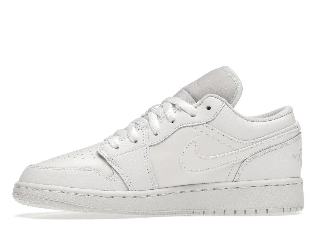 Детские кроссовки Lifestyle с текстурным замшевым верхом Jordan 1 Low, White/White-White — фото 3