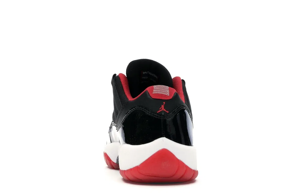 Детские кроссовки Lifestyle с патентованной кожей Jordan 11 Retro Low, Black/True Red-White — фото 4