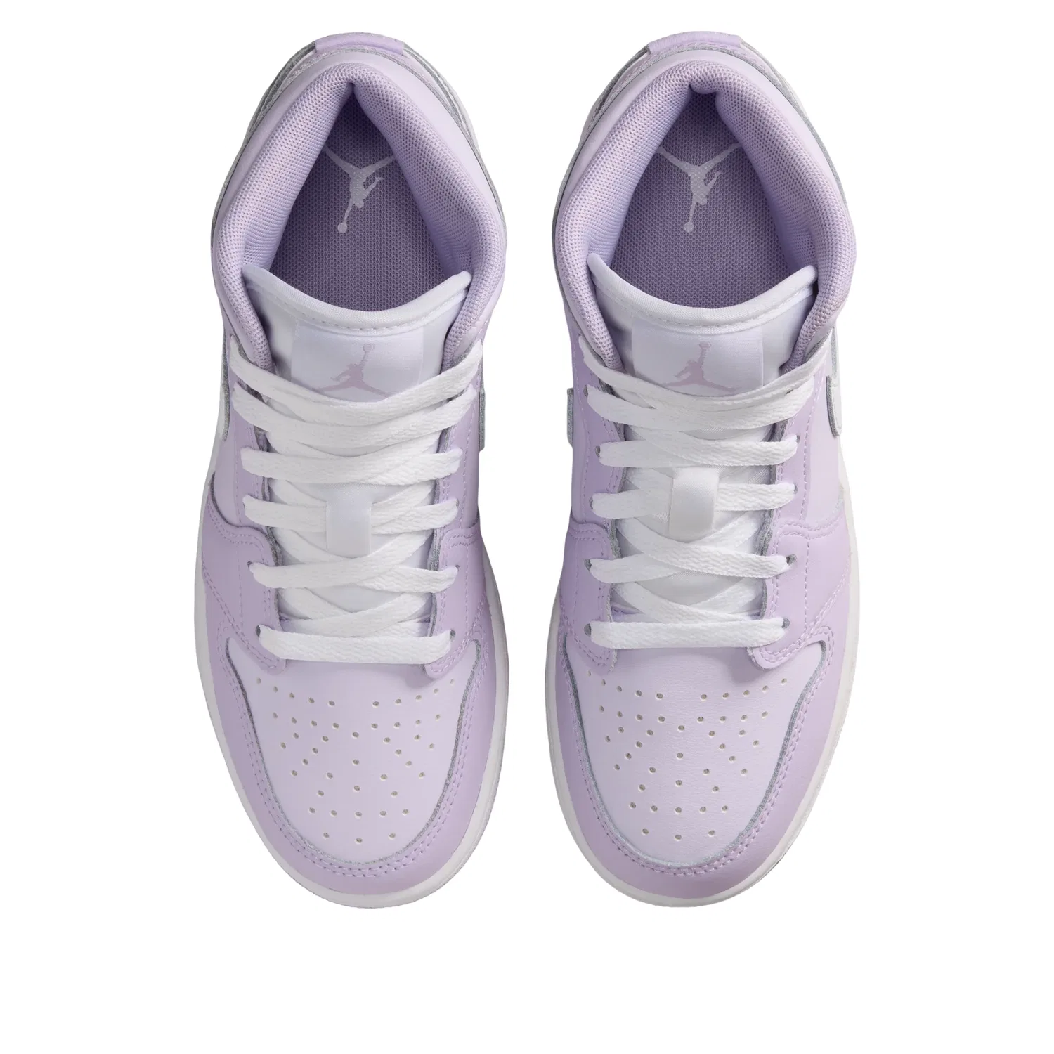 Детские кроссовки с кожаным верхом Air Jordan 1 Mid 'Violet Mist Barely Grape White' Jordan, Violet Mist/Barely Grape/White — фото 2