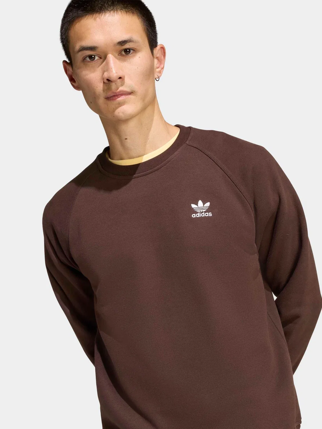 Свитшот с вышитым логотипом, Essentials, adidas Originals, темно-коричневый — фото 4