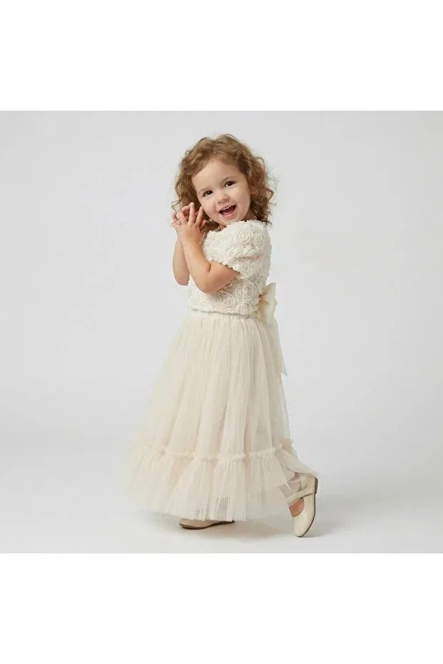 Детское платье для девочек с воланами, модель Girl's Rose Detailed Back-Tie Fluffy Tulle Birthday and Special Occasion Dress 2-Piece Midi Length, Sweetme, Ecru — фото 2