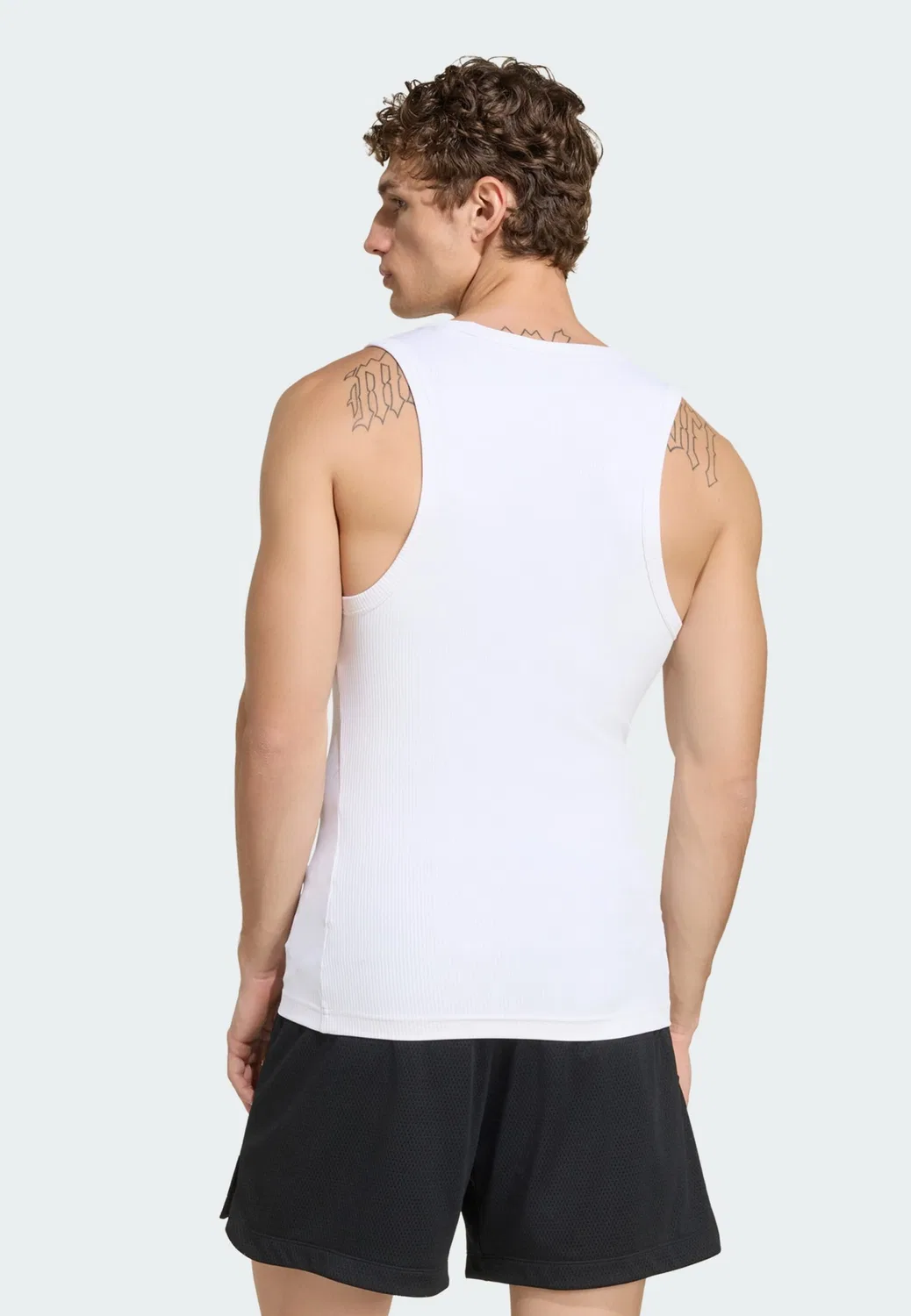 Спортивная футболка Adidas Performance Shirt Power Essentials белого цвета — фото 3
