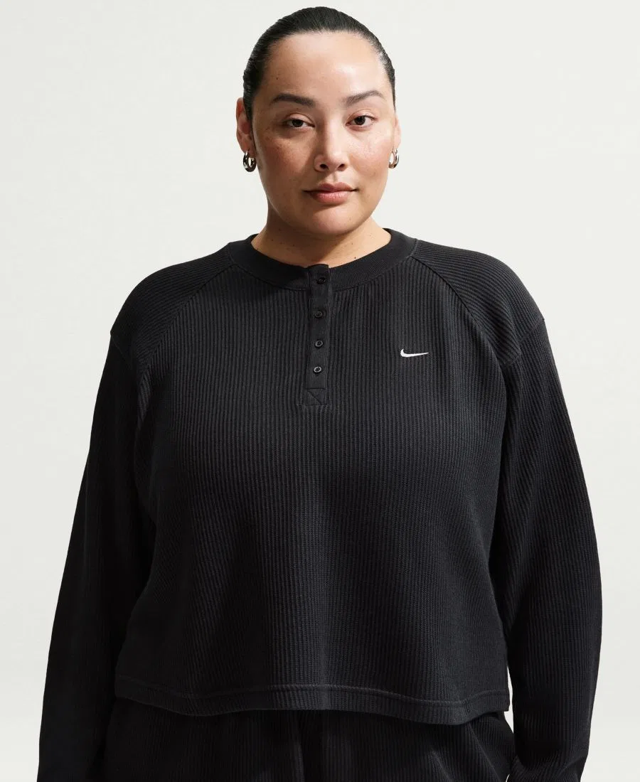 Футболка с длинным рукавом Nike Sportswear Chill Waffle Plus Size Oversized Henley Long-Sleeve Top, Black Sail — фото 4