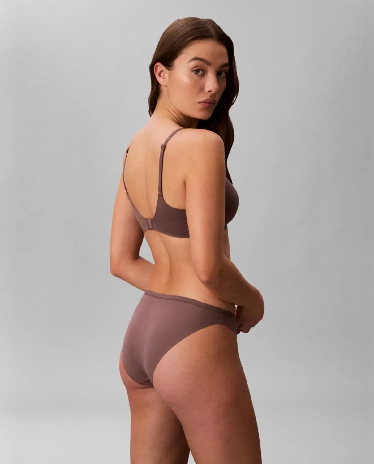 Женские трусы из микрофибры Calvin Klein, Marrón — фото 2
