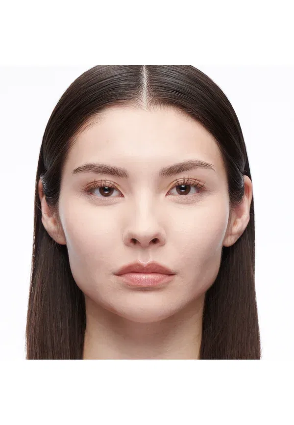 Консилер с витамином C Studio Radiance 24hr Luminous Lift Concealer Mac N12 11 мл, цвет n12 — фото 3