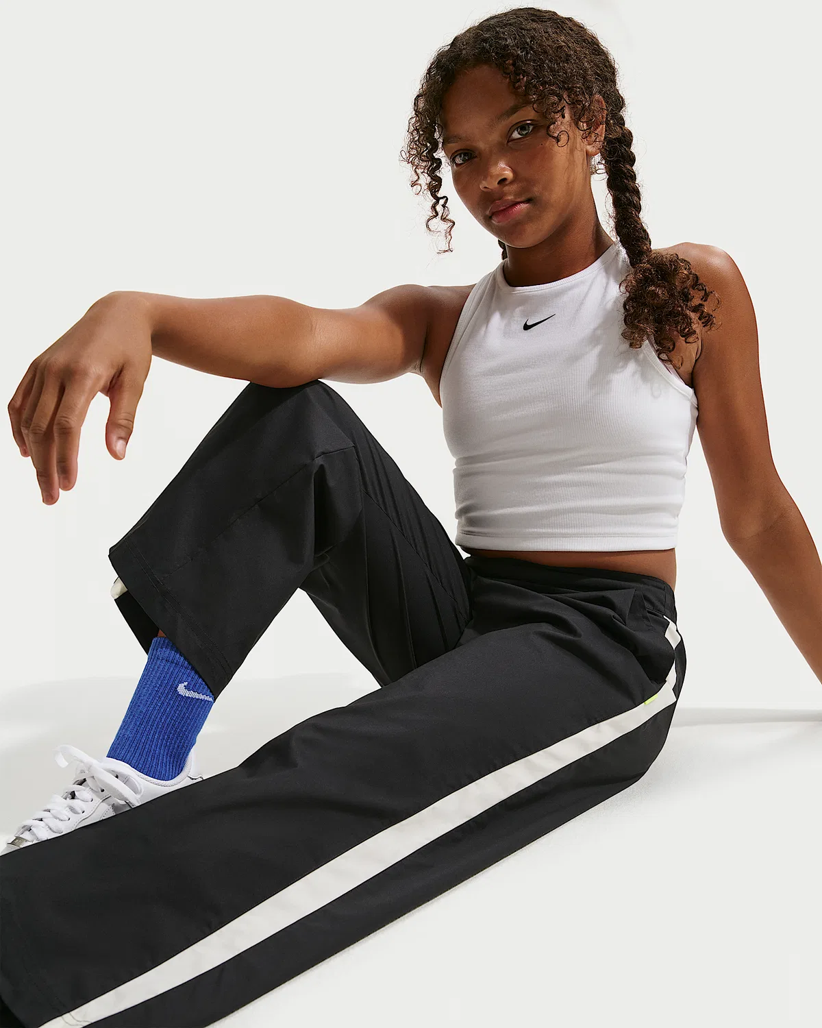 Детские (для девочек) тканые штаны Nike Sportswear Collection, Black/Soft Pearl/Black — фото 4