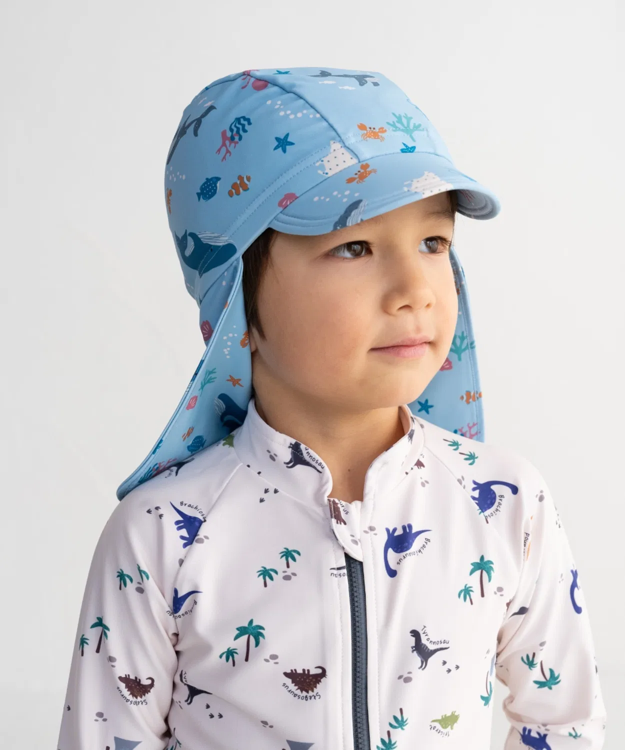 Детская кепка для плавания с козырьком и назатыльником Light Blue ZAZZY ZAPS