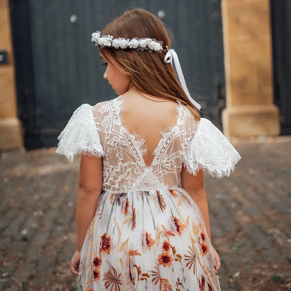 Детское платье для девочек из кружева шантильи Enchanted Snow Butterfly Dress Uk Flower Girl Boutique, White — фото 2