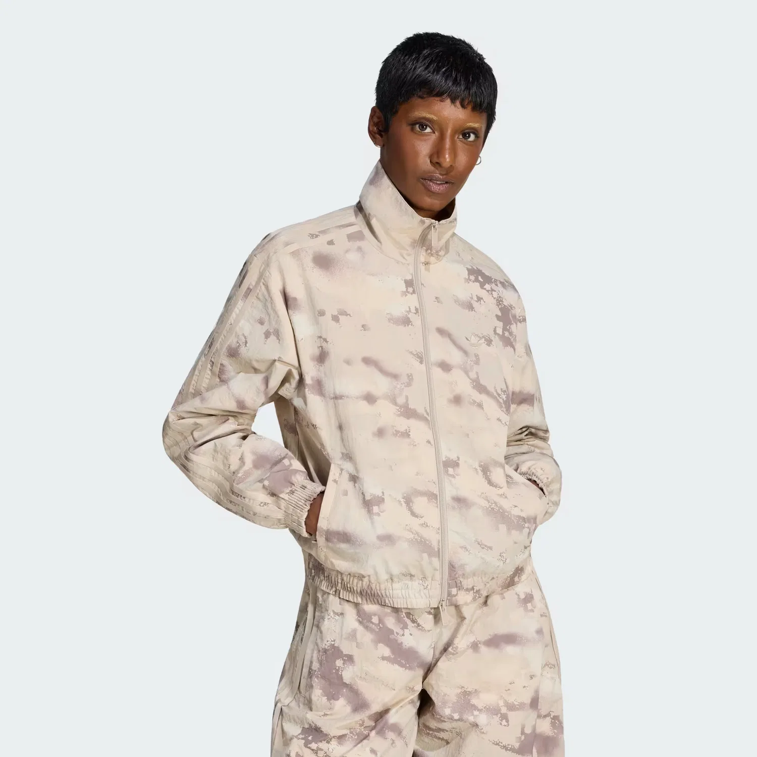 Женская олимпийка с камуфляжным принтом Camouflage Loose, Adidas Originals, Wonder Beige/Wonder White/Trace Brown/Crystal Linen