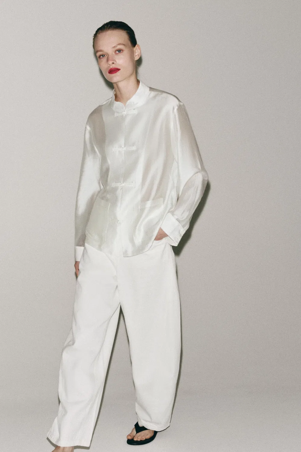 Атласная рубашка из коллекции ZW с застежкой в виде лягушки ZARA, White
