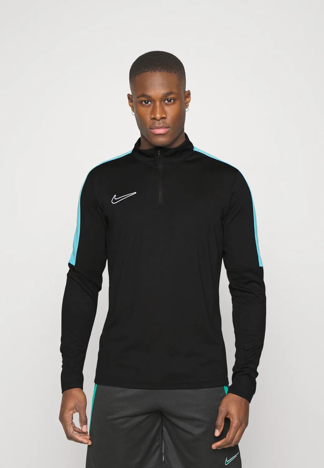 Академическая тренировочная футболка - футболка с длинными рукавами Nike Performance, Black/Baltic Blue/White — фото 2