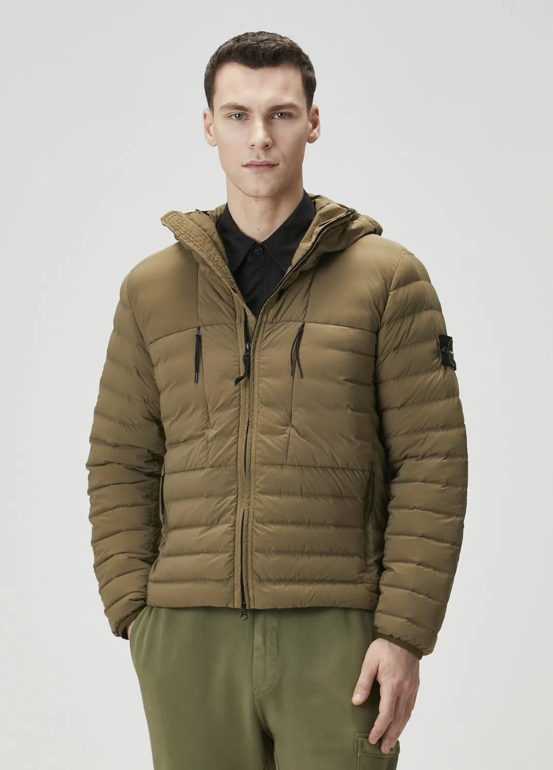Пуховик с капюшоном Stone Island, хаки