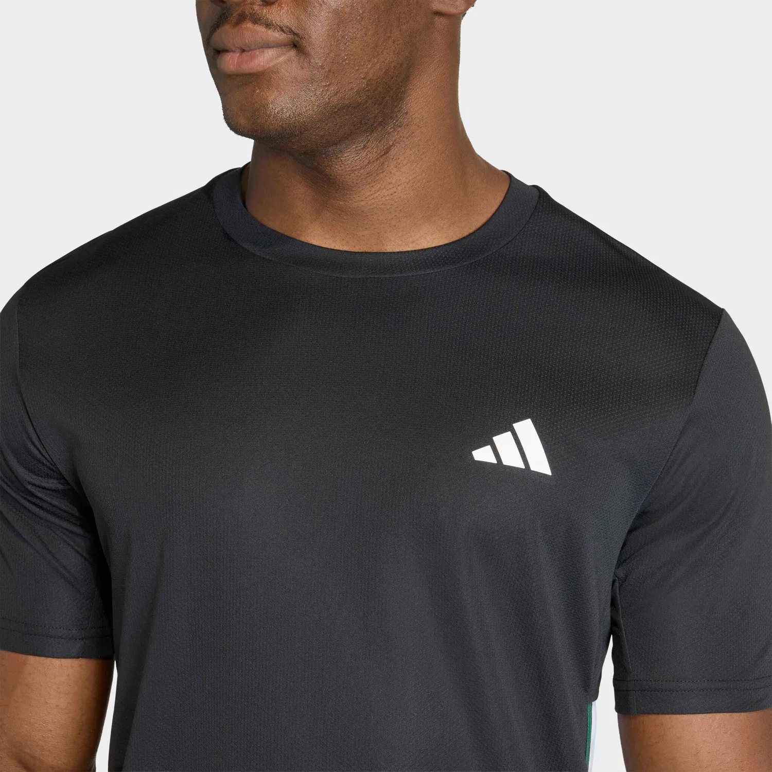 Мужская тренировочная футболка с тремя полосками Adidas Performance, Black/Team Dark Green/White/Better Scarlet — фото 4