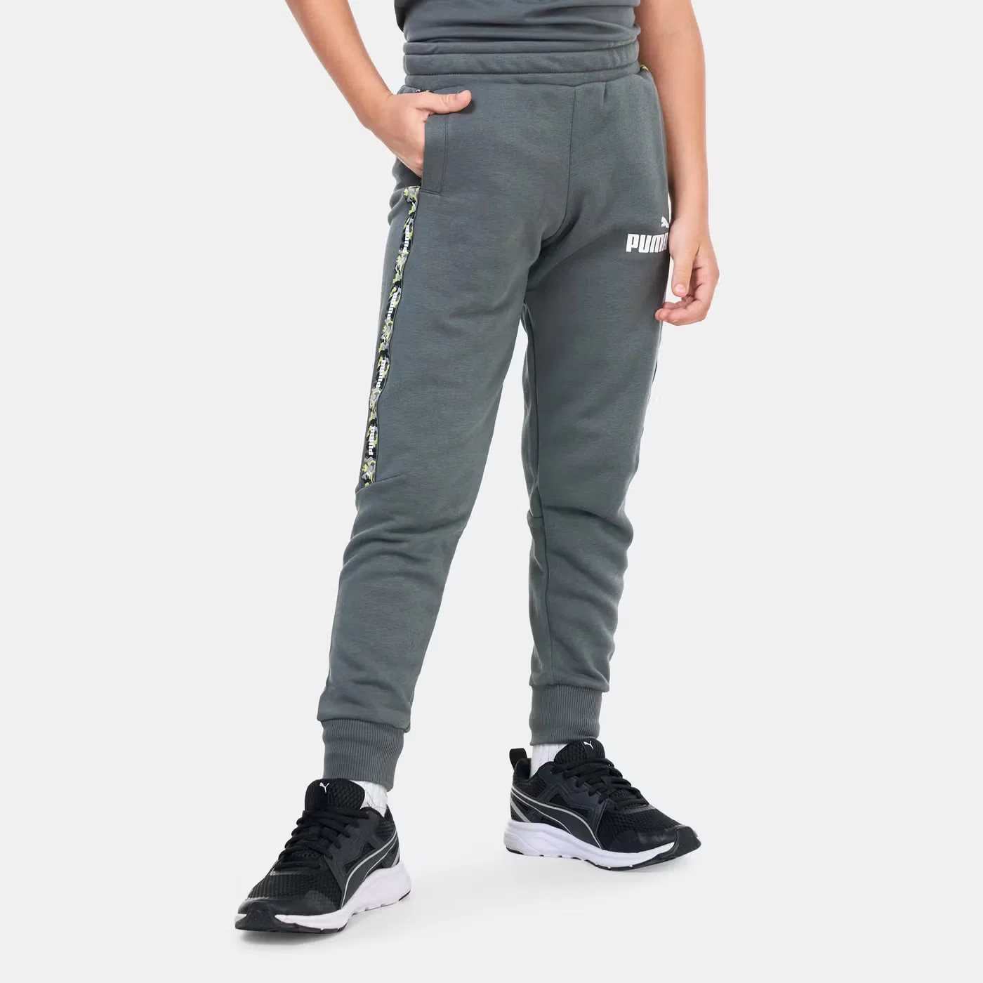Штаны детские с камуфляжной тесьмой ESS+ Tape Camo Puma, серый