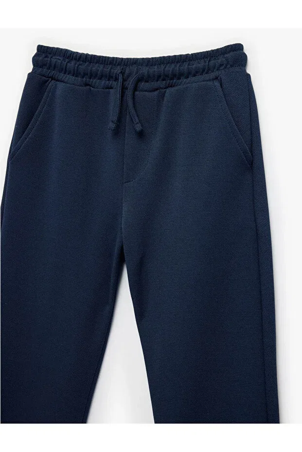 Детские спортивные штаны для мальчиков с принтом Pike Fabric Elastic Waist Tied Double Leg Pocketed Sweatpants Koton, Navy Blue — фото 3