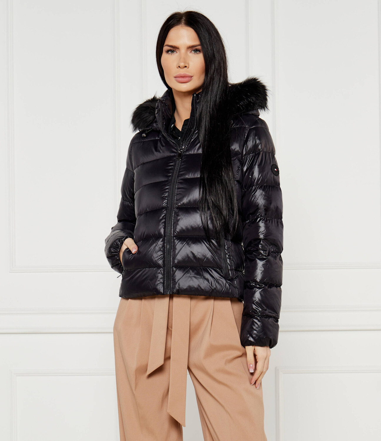 

Куртка Tommy Hilfiger Regular Fit, черный