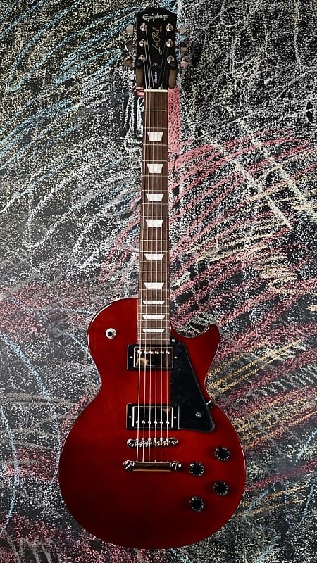 

Epiphone Les Paul Studio винно-красный