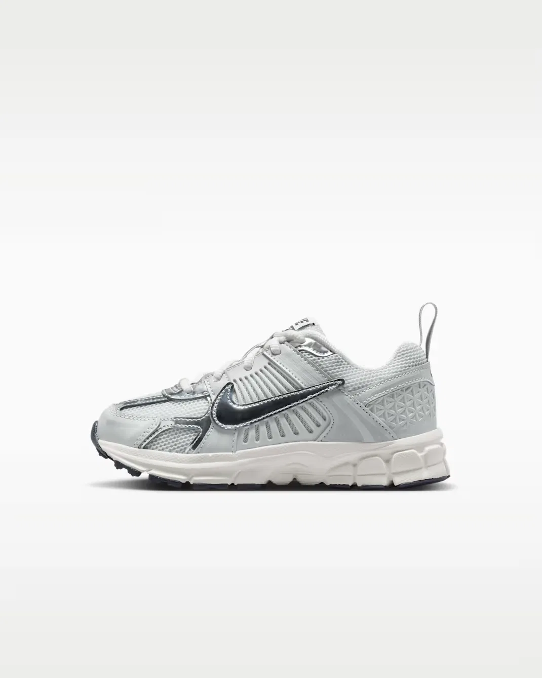 Детские кроссовки (классические шнурки) Nike Vomero 5, Photon Dust/Gridiron/Sail/Chrome