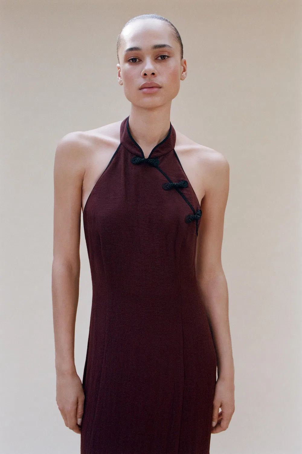 Платье с бретелькой через шею и застежкой-«лягушкой» ZARA, Burgundy — фото 2