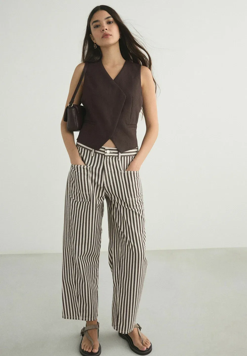 Джинсы прямого кроя с двумя карманами. Джинсы свободного кроя Next, Brown Cream Stripe — фото 2