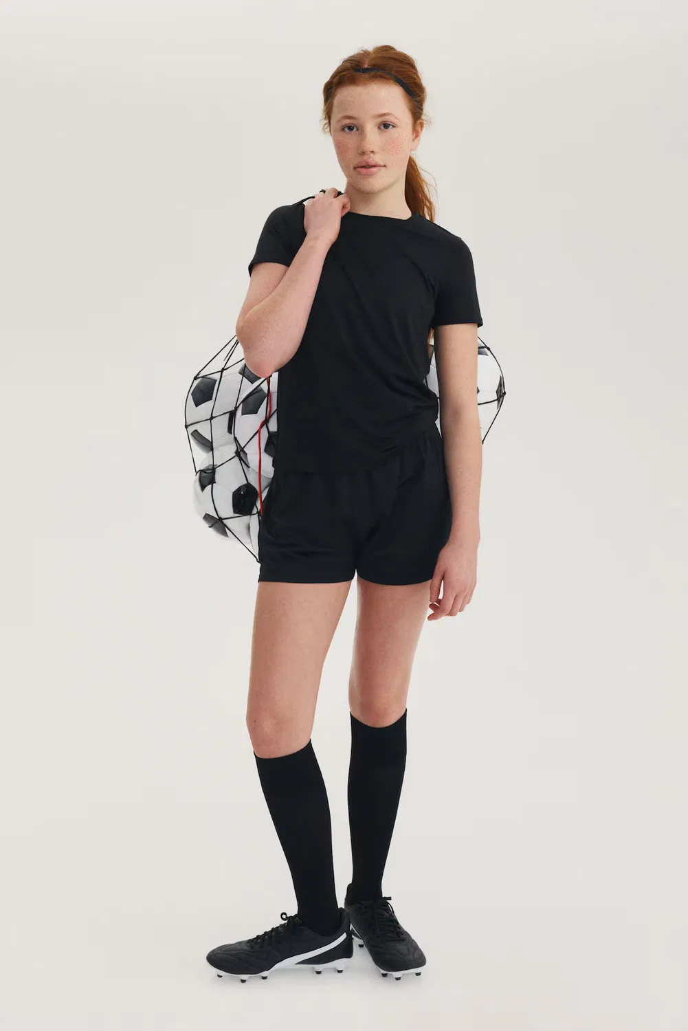 Футбольные шорты с технологией Drymove H&M, Schwarz
