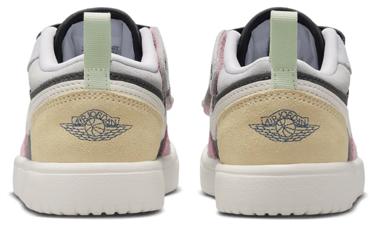 Кроссовки для девочек AJ 1 Low ALT SE Jordan, цвет Half Blue/Sail/Vapor Green — фото 3