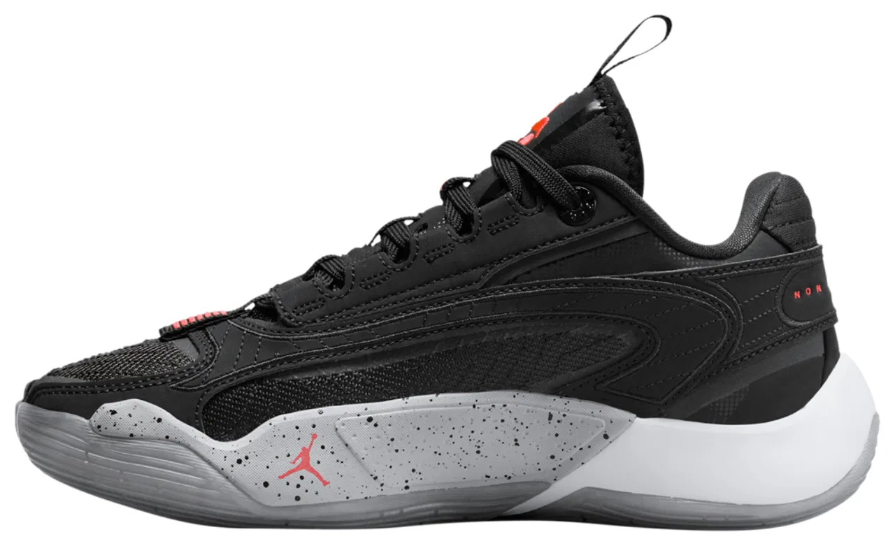 Мужские баскетбольные кроссовки Luka 2 Jordan, цвет Wolf Grey/Bright Crimson/Black — фото 3
