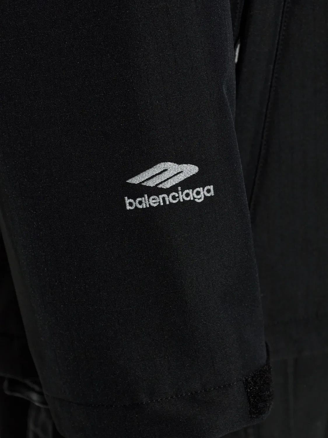 Куртка с логотипной вышивкой черная Balenciaga, черный — фото 4